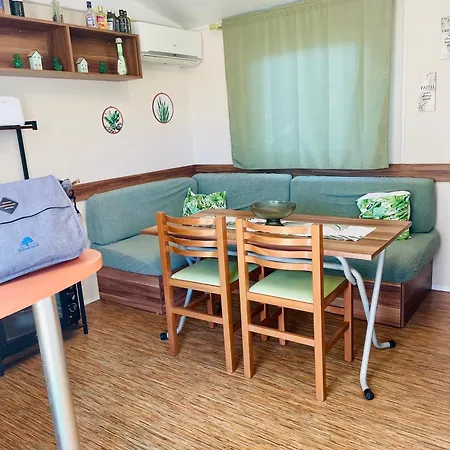 Familia Martins Mobilhome Familial * Port-la-Nouvelle